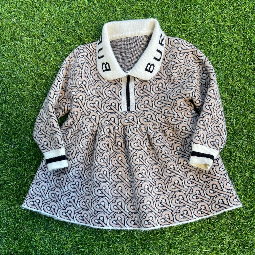 Baby girl vintage dress.
